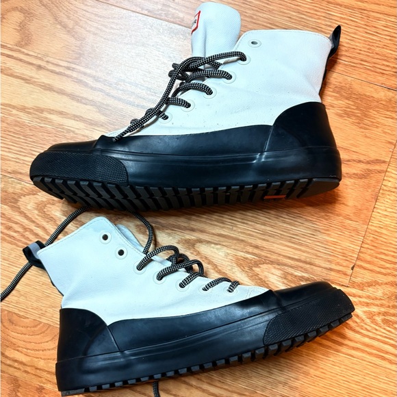 NEW Hunter Explorer Desert Boot Black and Cream Lace-Up Boots Size Women's 8 - Picture 8 of 10